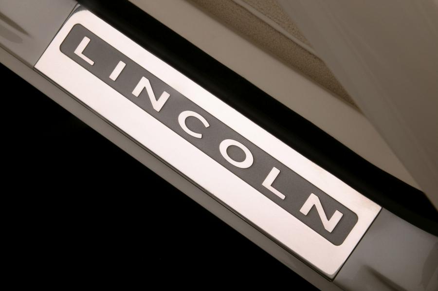  Lincoln Zephyr Concept 2004 года  (фото 107 из 124)